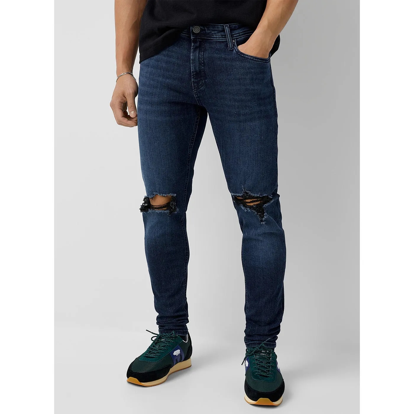 JJ Ripped-Knee Tapered fit Jeans