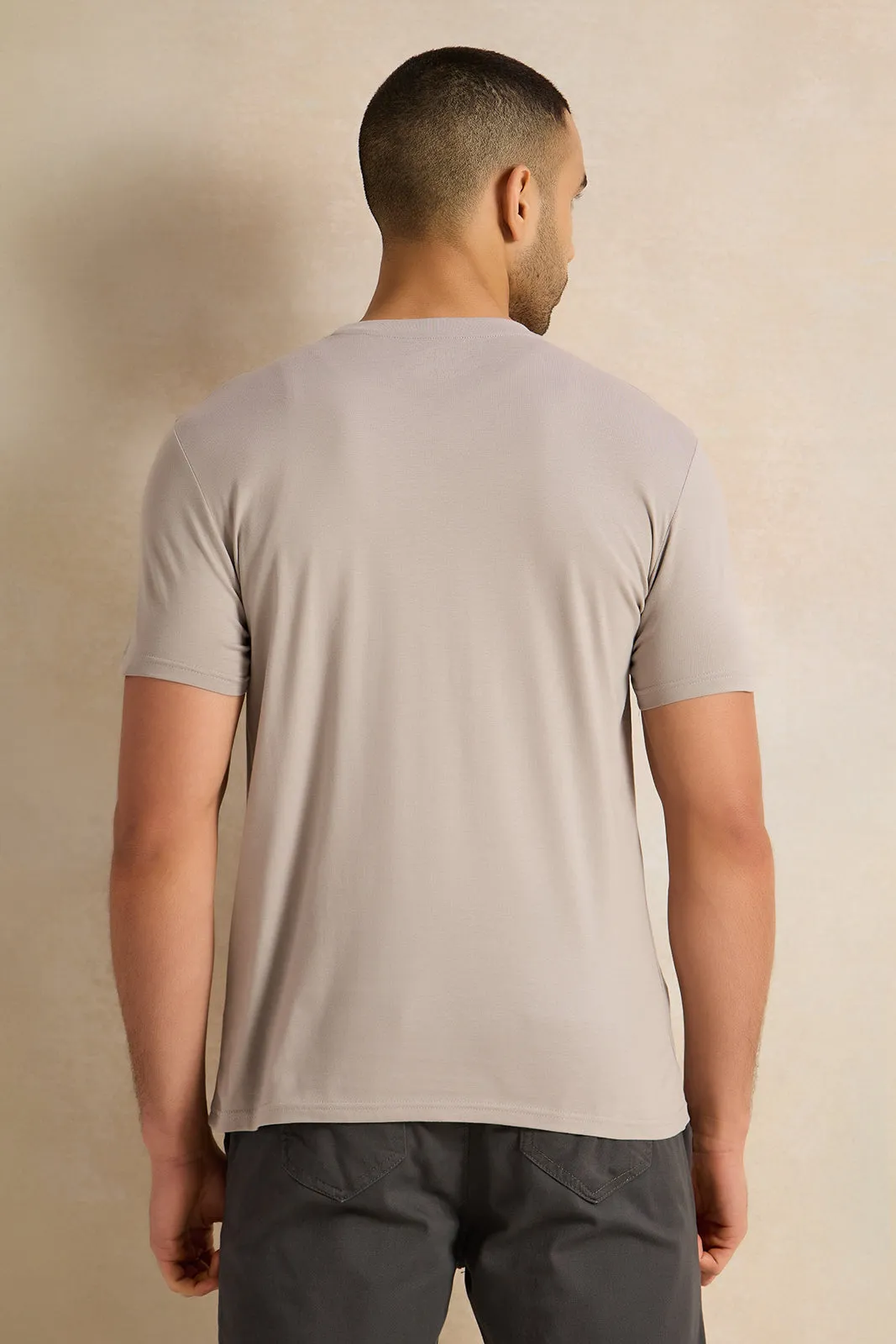 Men Grey Solid T-Shirt