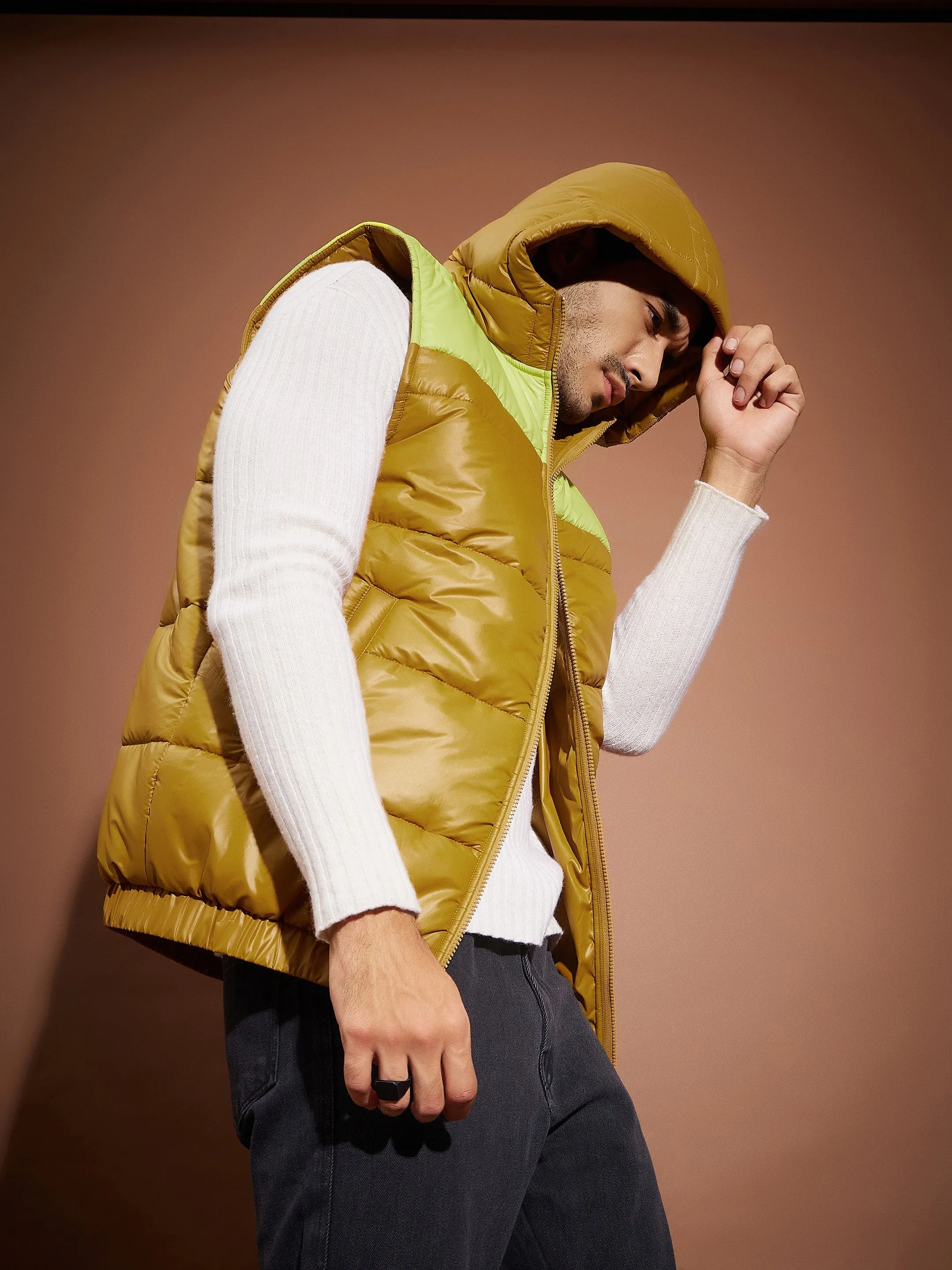 Men Khaki & Neon Yellow ColorBlock Sleeveless Hoodie Jacket