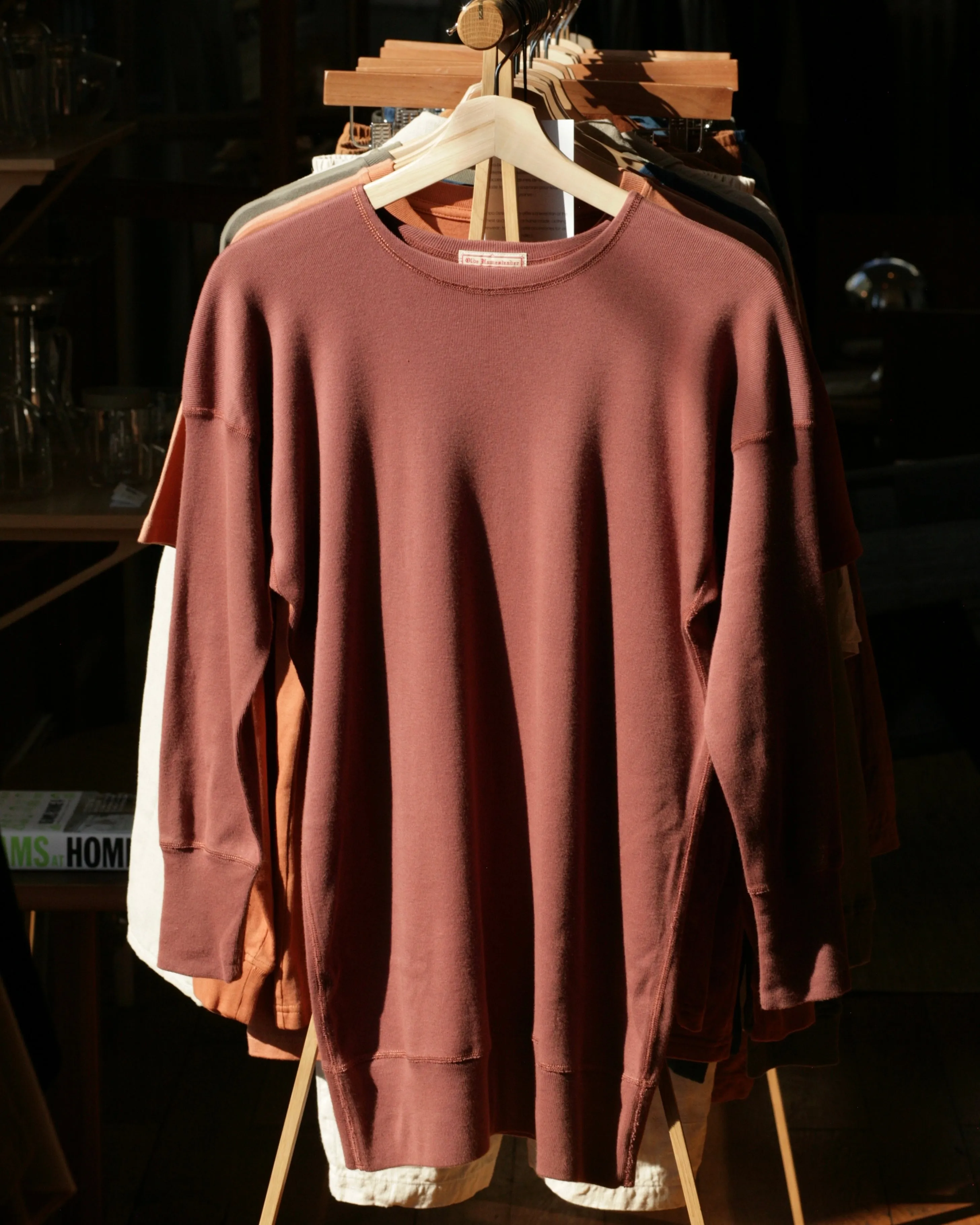 US006 Crew Neck Long Sleeve Sweat Shirt in Rosewood