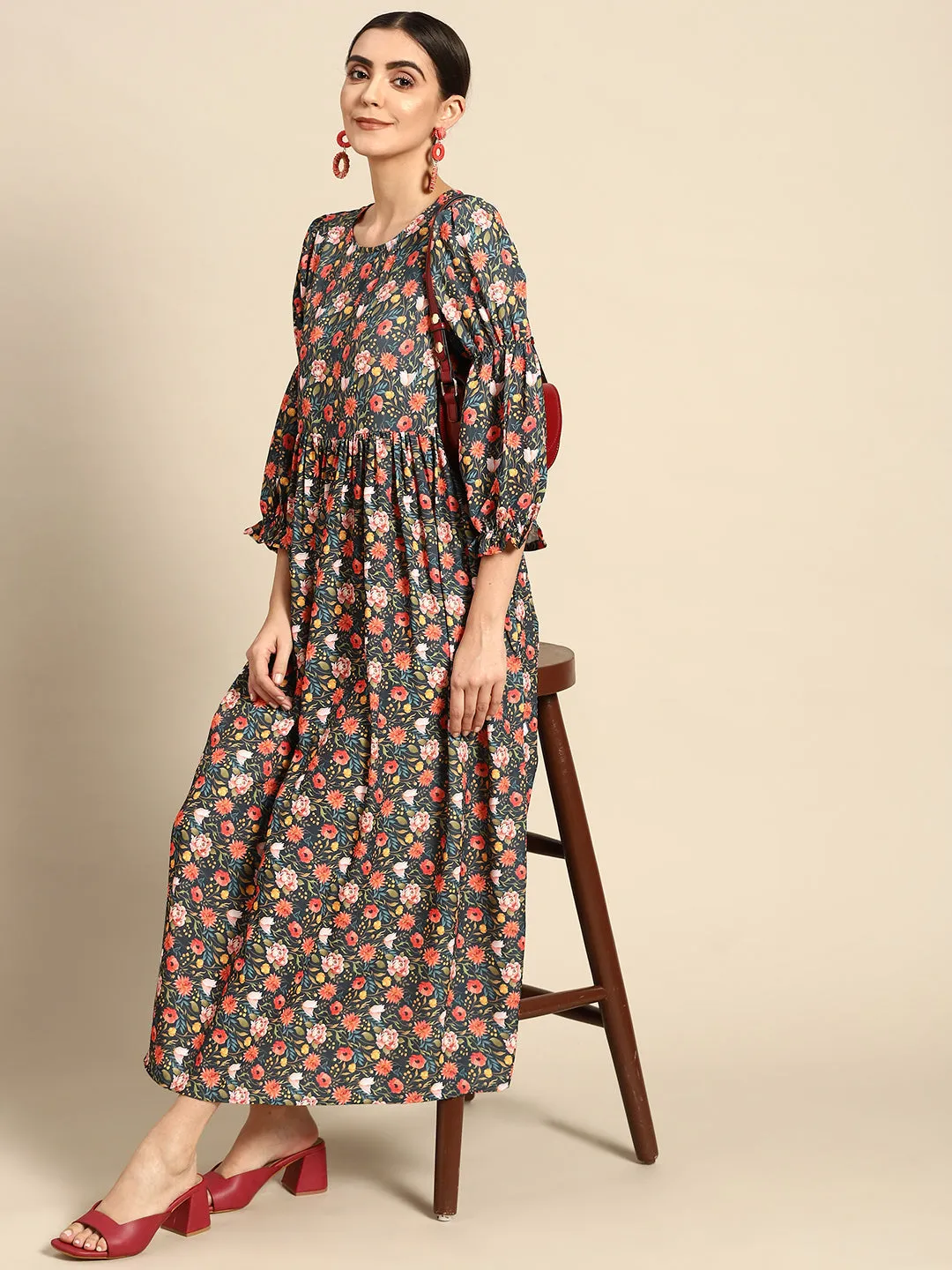 Women Black Floral Printed Dress With Three Quarter Sleeves